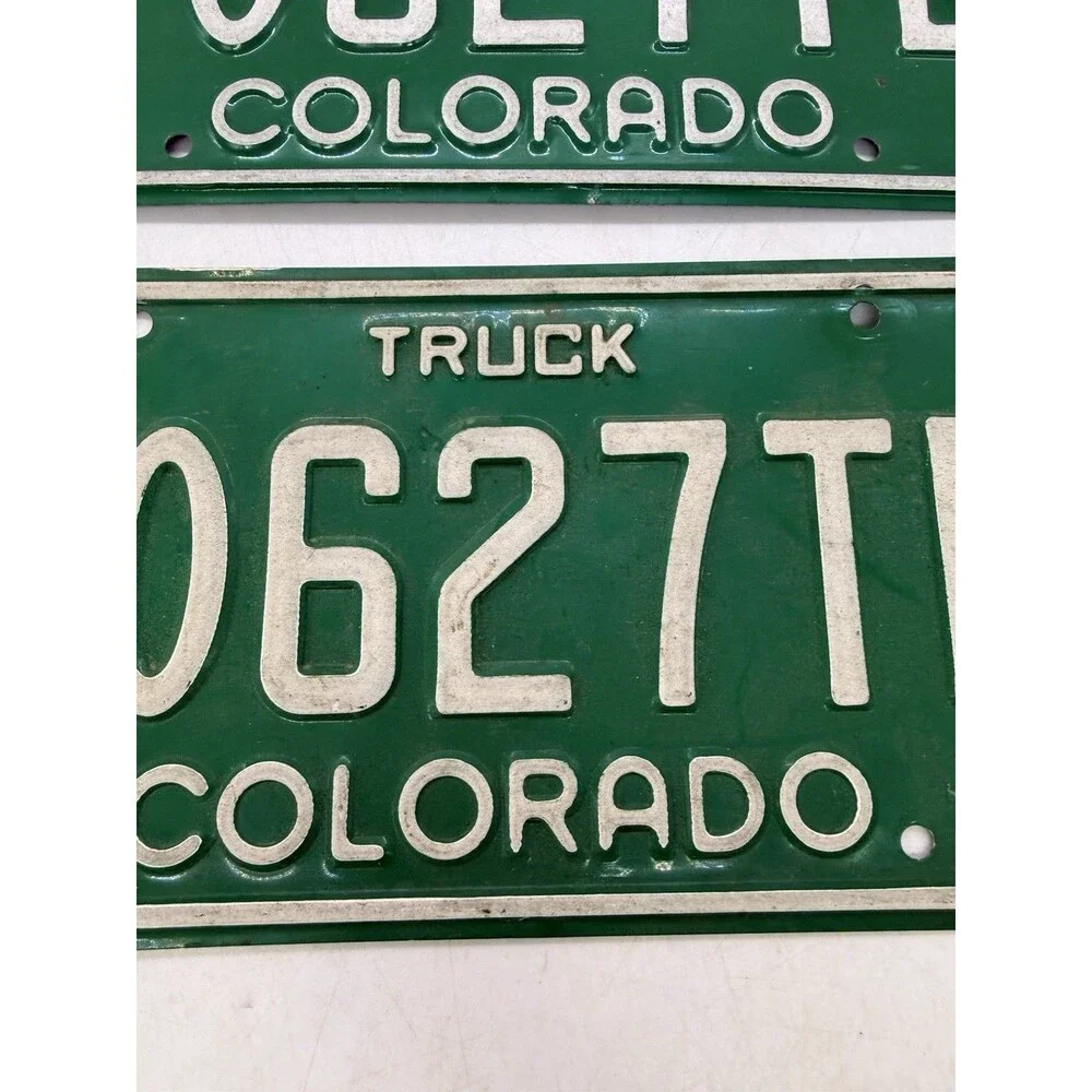 Vintage Pair Of Colorado Green Truck Automobile Vehicle Tag Expired 2000